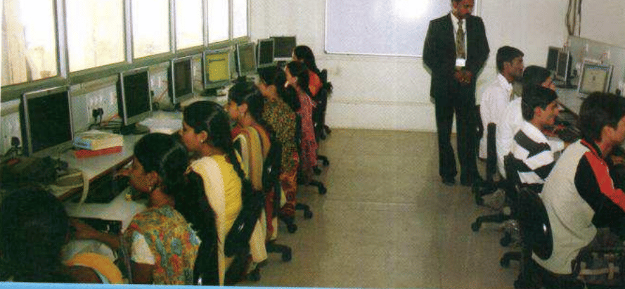 SVERI, College of Engineering Pandharpur Labs and Library photo 12